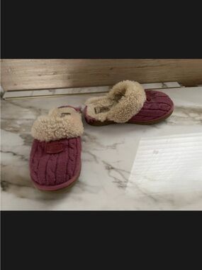 Ugg Australia Casual Slippers Womens Size 5 Shearling Fur Shoes